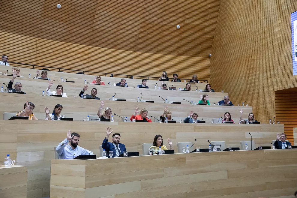 multimedia.normal.a89d2e146446bb53.4c656769736c617475726120766f74615f6e6f726d616c2e77656270