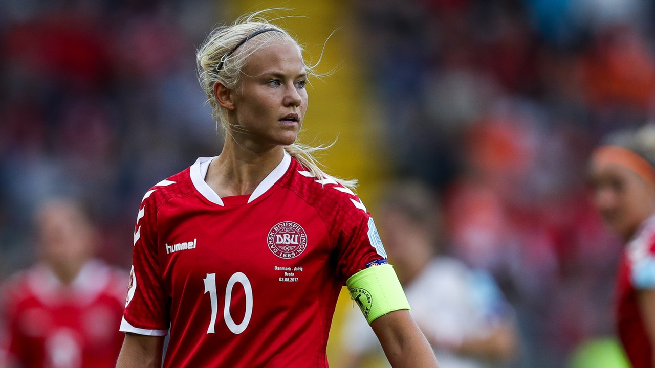 Así juega la mejor futbolista de Europa: Pernille Harder