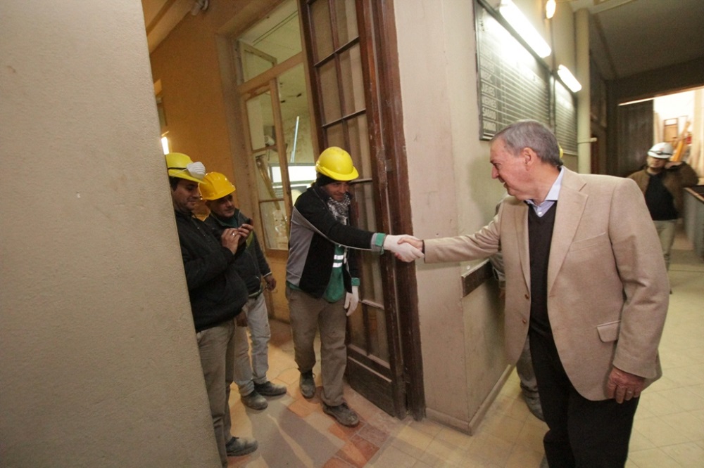 Schiaretti obras en Teatro El Libertador 01