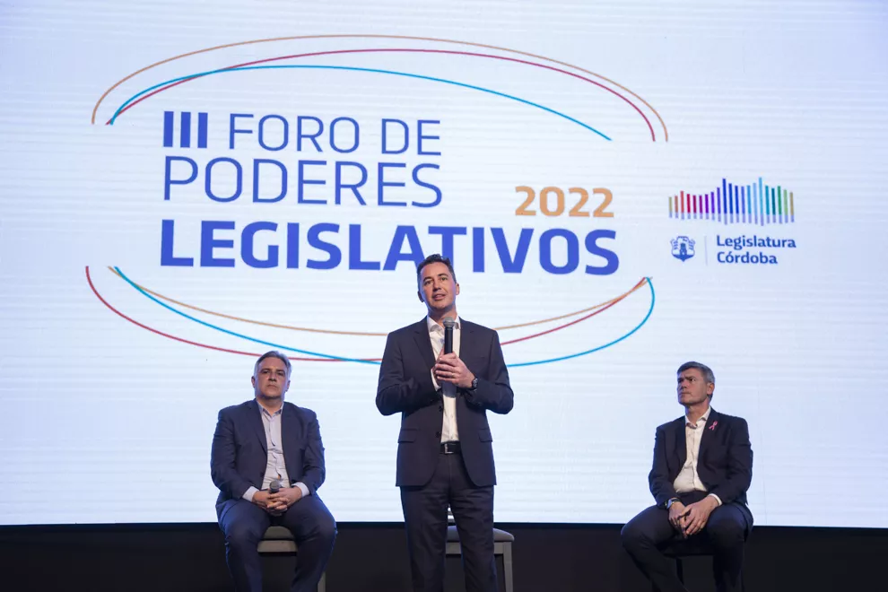Manuel Calvo en apertura del Foro de Poderes Legislativos