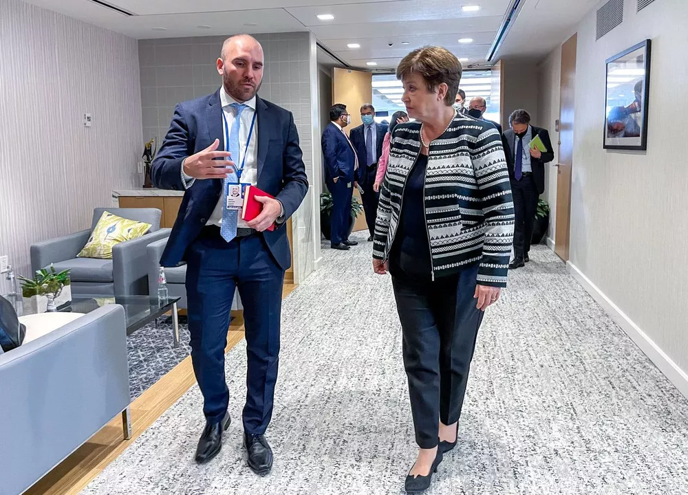 Martín Guzmán y Georgieva by NA