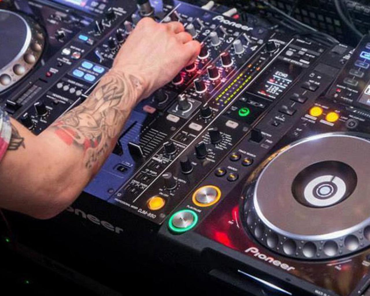 DJ musicalizadores