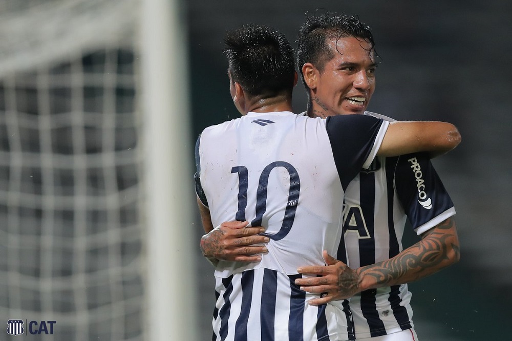 Talleres y Huracán igualan 0 a 0 en el estadio Kempes