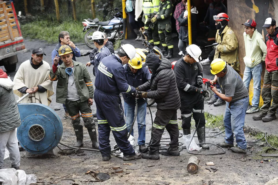 Explosión en mina de Colombia by EFE