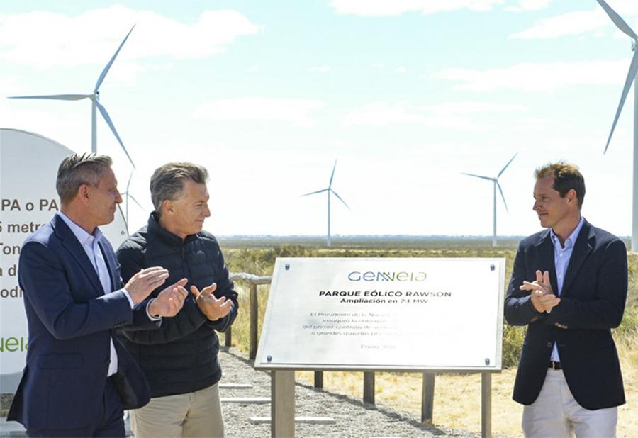 mauricio-macri-junto-al-gobernador-de-chubut-mariano-arcioni-en-la-inauguracion-del-parque-eolico-rawson-el-2-de-enero-de-2018 macri