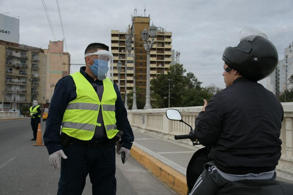 Controles coronavirus policia córdoba @PoliciaCbaOf