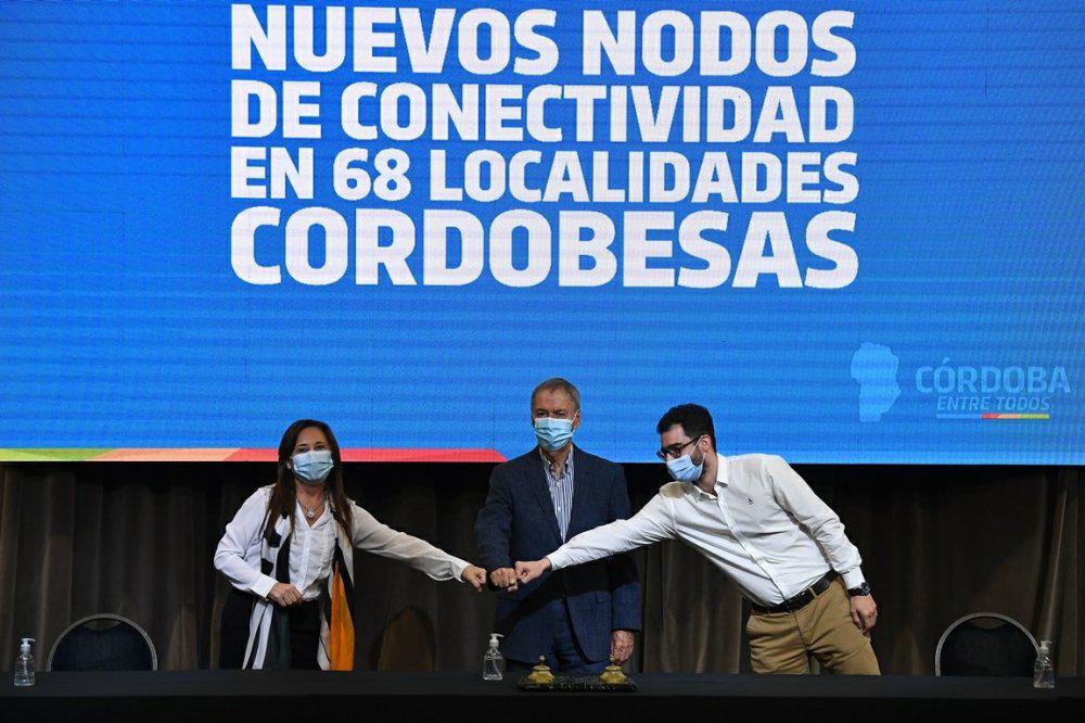 subasta para proveer de Internet a pueblos by prensa Gobierno