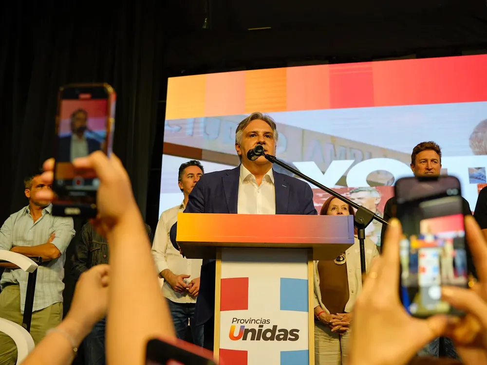 Martín Llaryora en el búnker de Provincias Unidas (LNM)