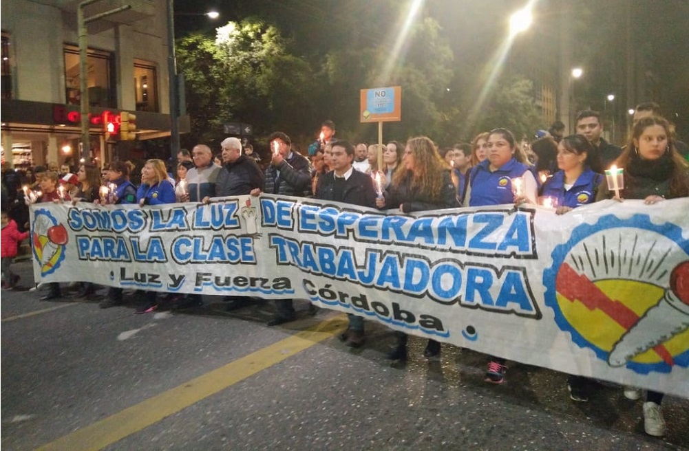 Luz y fuerza antorchas by prensa LF