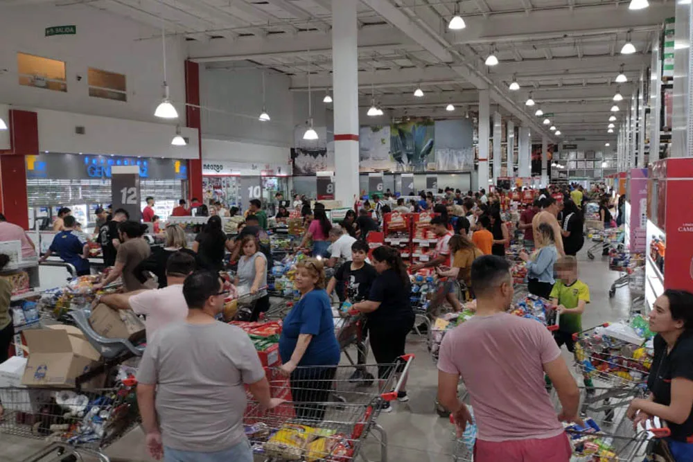 Supermercado cola