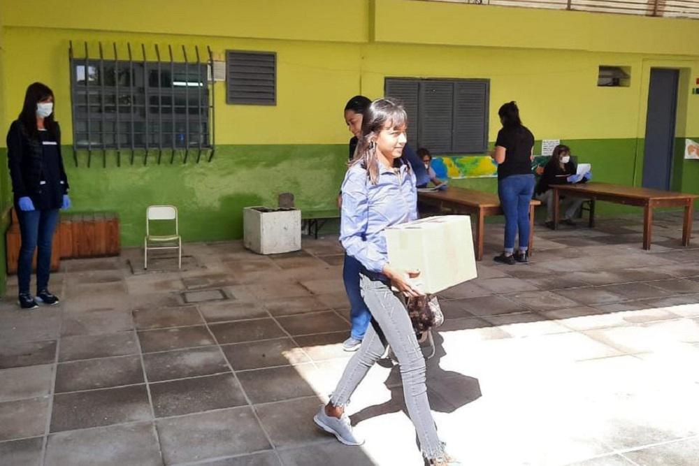 entrega de módulos alimentarios by prensa Muni