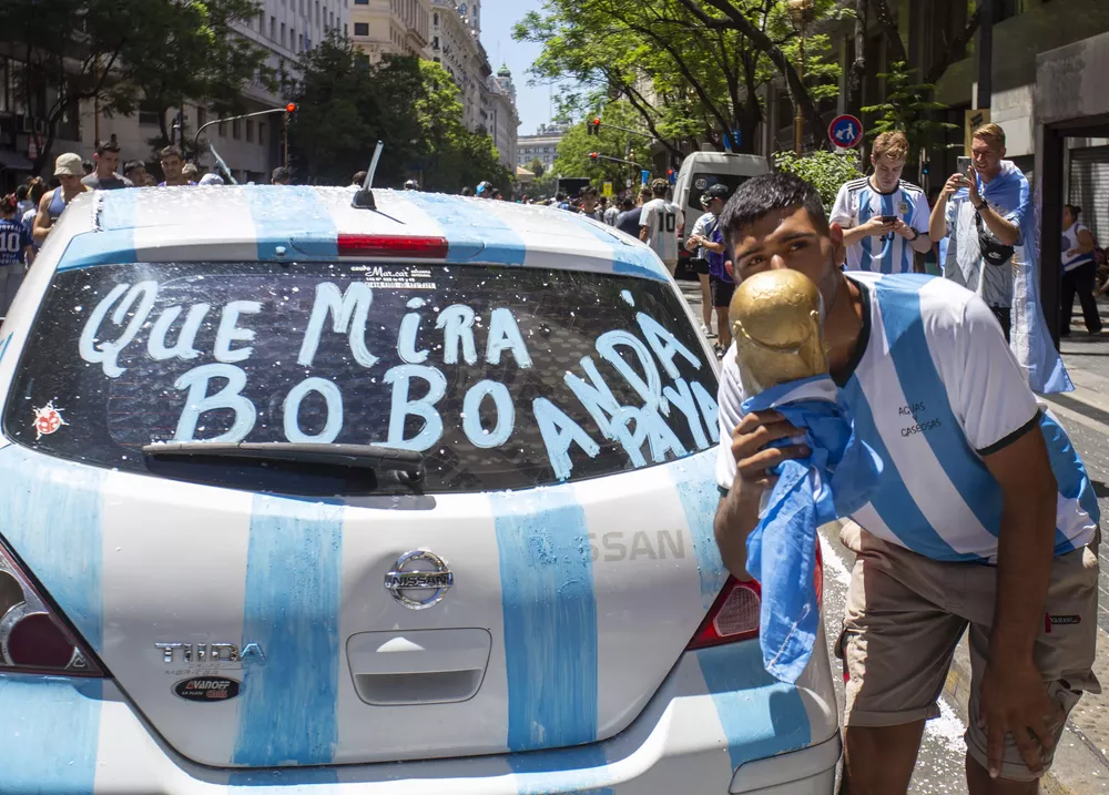 que mira bobo na