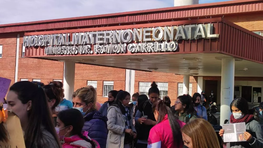 reclamo familiares bebés fallecidos Neonatal by Miriam Campos