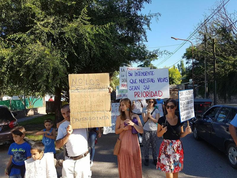 marcha por inundaciones en Sierras Chicas2