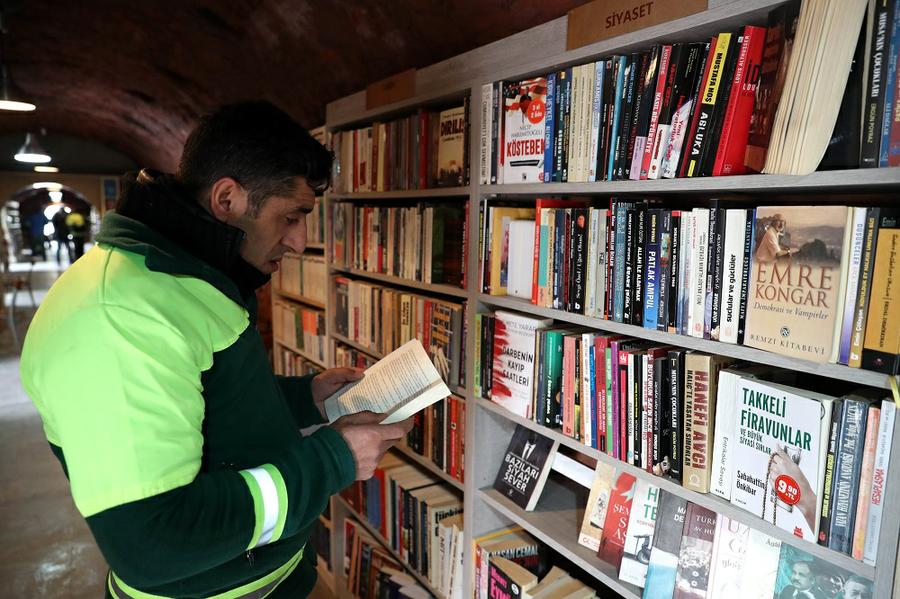 biblioteca ankara basura by afp