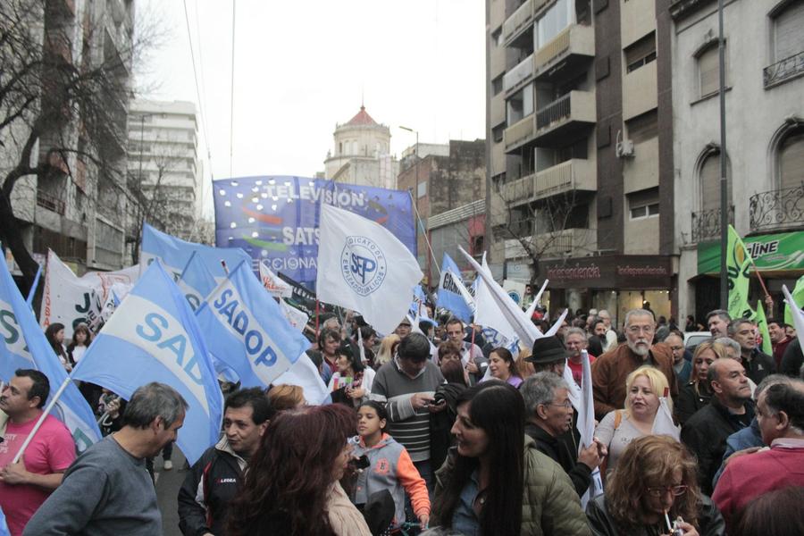 Marcha gremios cordoba cgt Diego Roscop 04