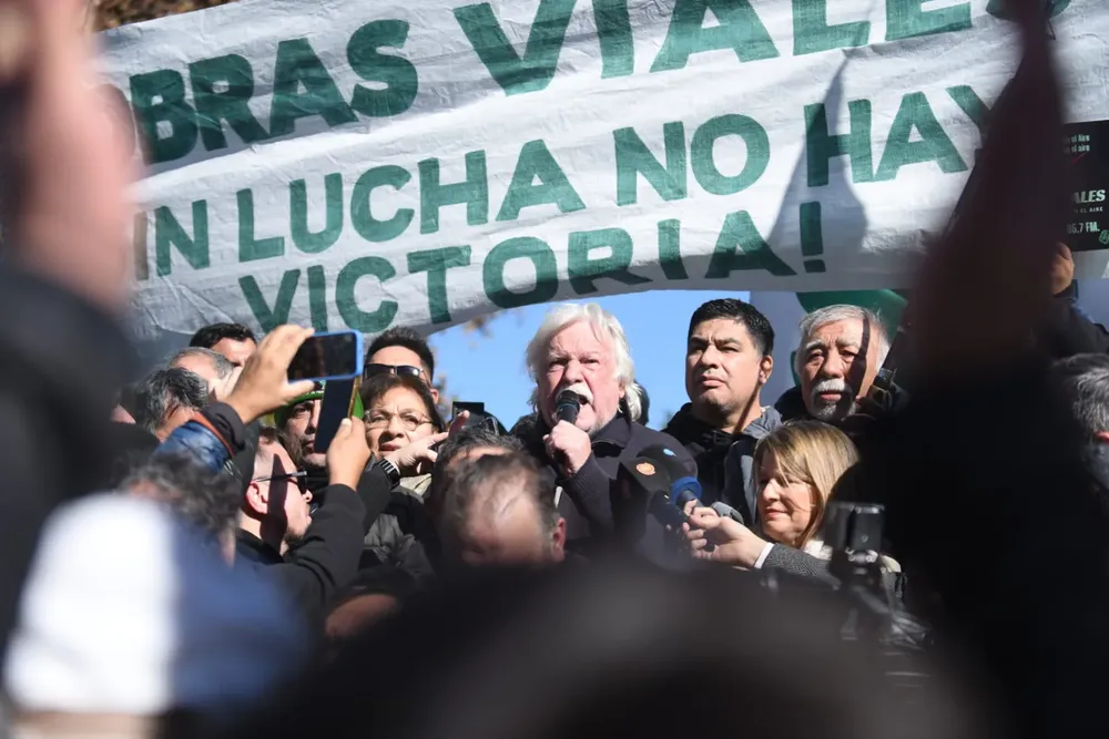 Rubén Daniele en la asamblea del Suoem (Suoem) 3
