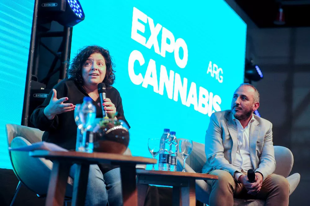 Carla Vizzotti Expo Cannabis by Télam
