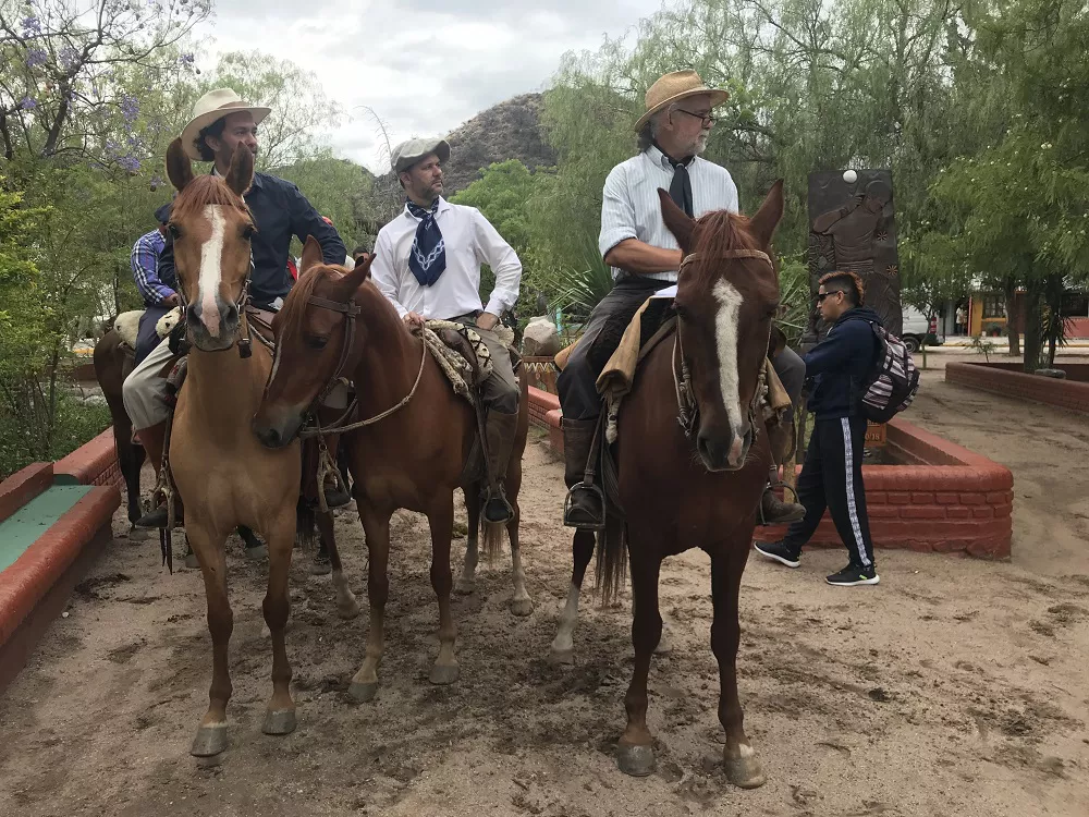 mes del paseo a caballo