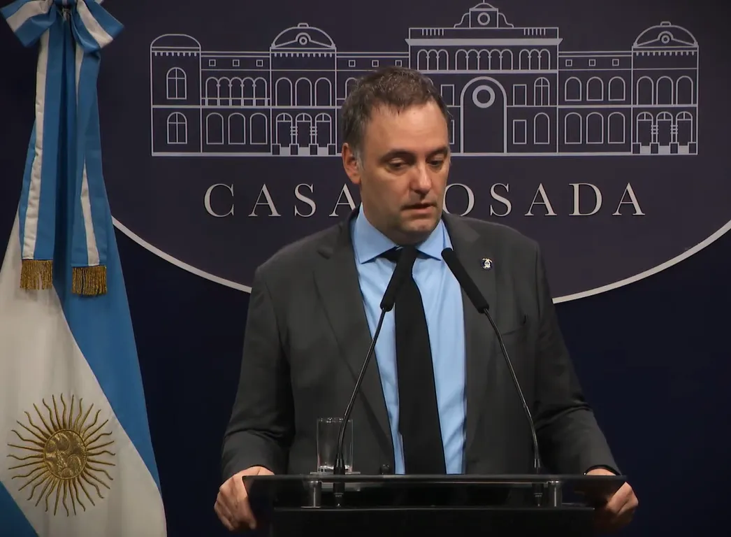 Manuel Adorni (captura) 2
