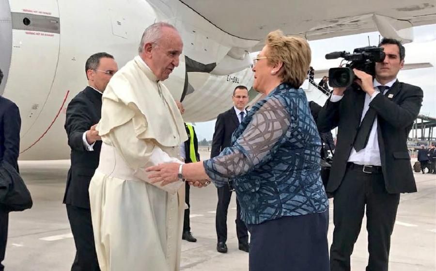 Francisco y Bachelet en Chile @mbachelet