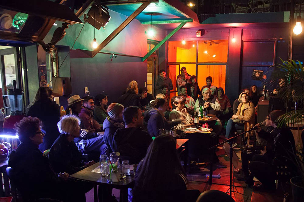 Cantina concurrida