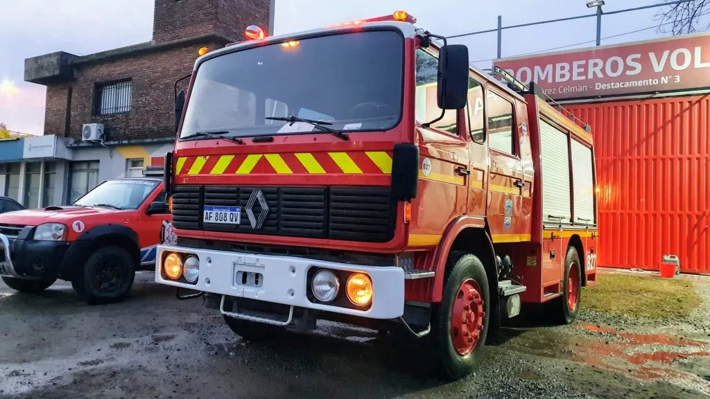 Bomberos voluntarios (Estación Juárez Celman)