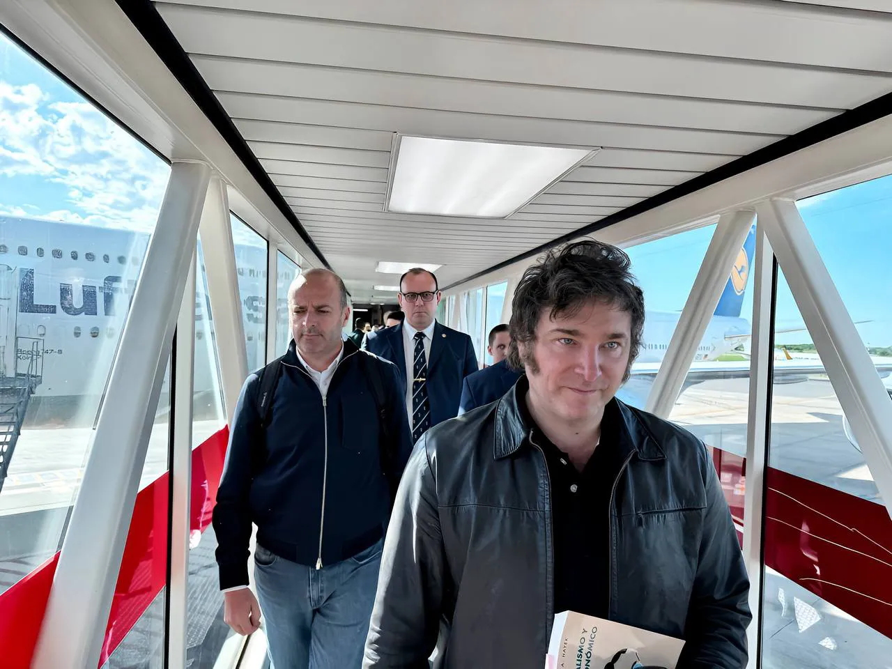 milei llega a Argentina 