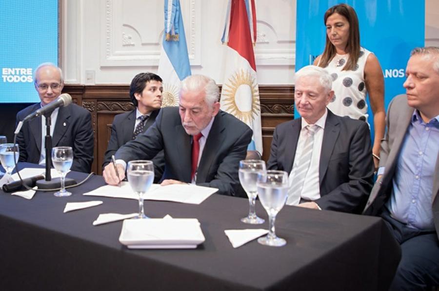 Capacitación-en-DDHH-en-contextos-de-encierro-firma-de-convenio-1