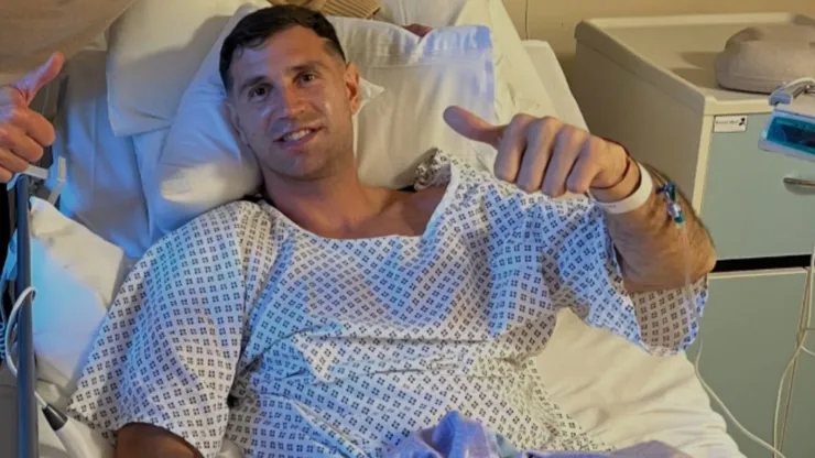 Operaron a "Dibu" Martínez y necesitará unos 40 días de recuperación thumbnail