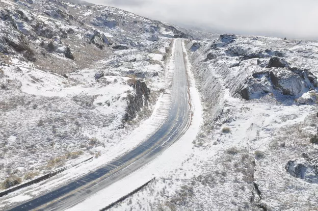nieve en el camino del cuadrado by prensa gobierno