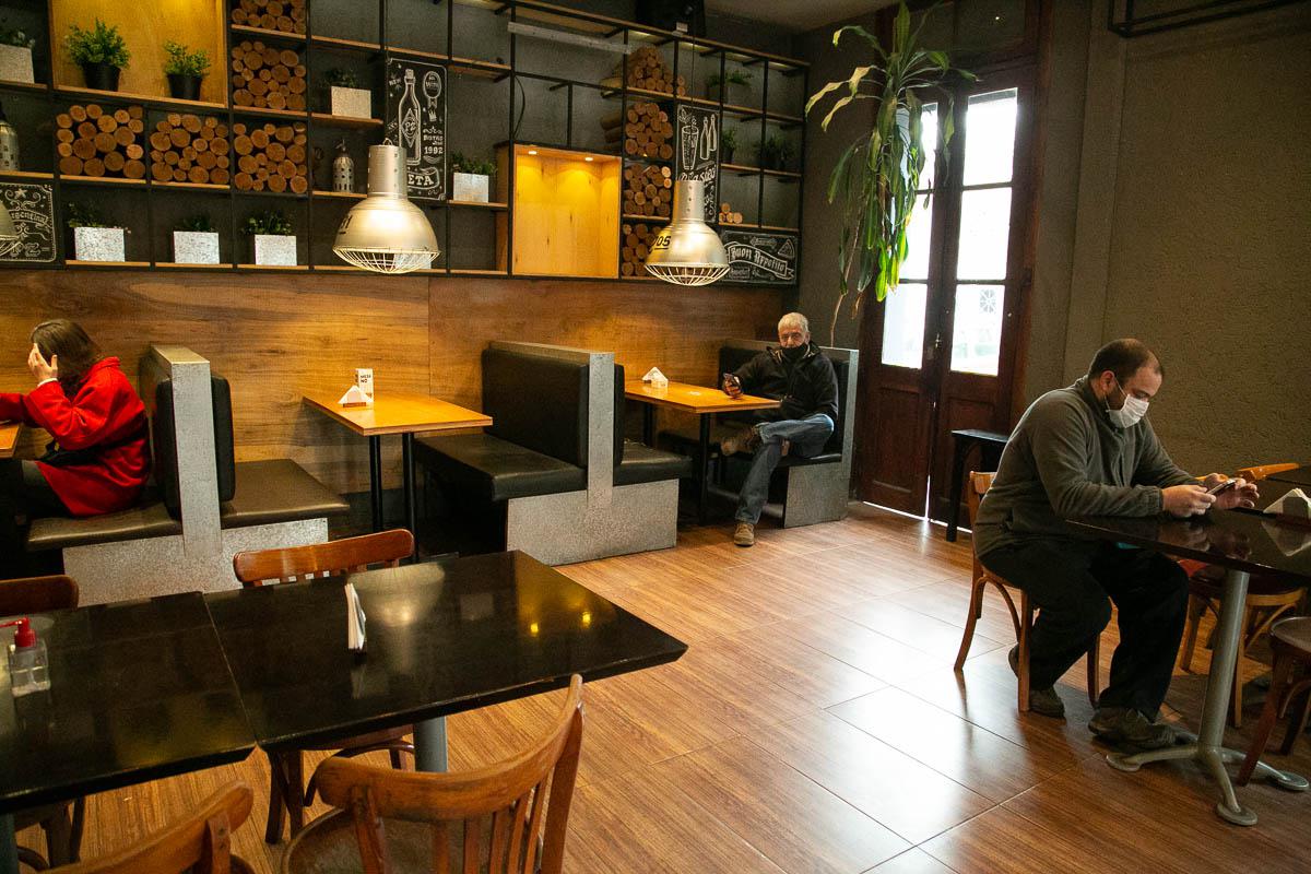 CovidCba Bares & Resto © 2020 Javier Imaz_008