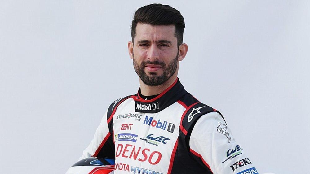 Pechito Lópeza by Gentileza