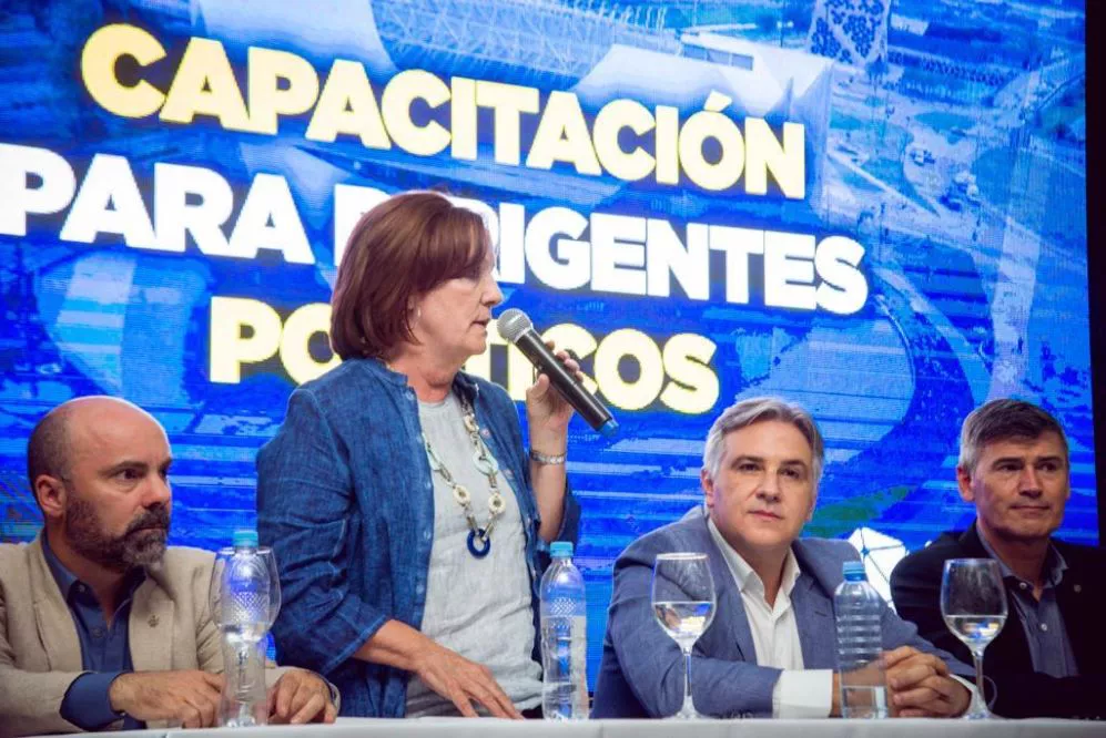 Vigo y Llaryora Gentileza