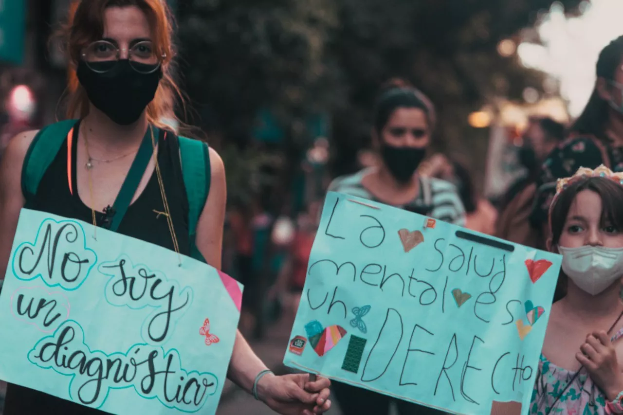 salud mental marcha by eri aparicio