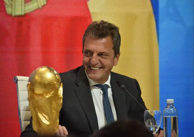 Lammens, Tapia y Massa en conferencia de prensa por Mundial 2030 (Twitter AFA) 04