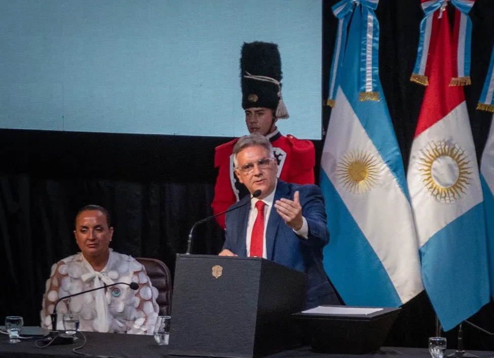llaryora sesiones legislativas web