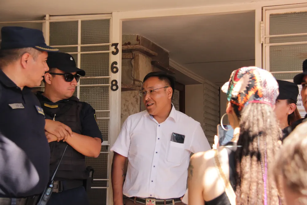 cónsul de Bolivia delicia mamaní by maxi diana