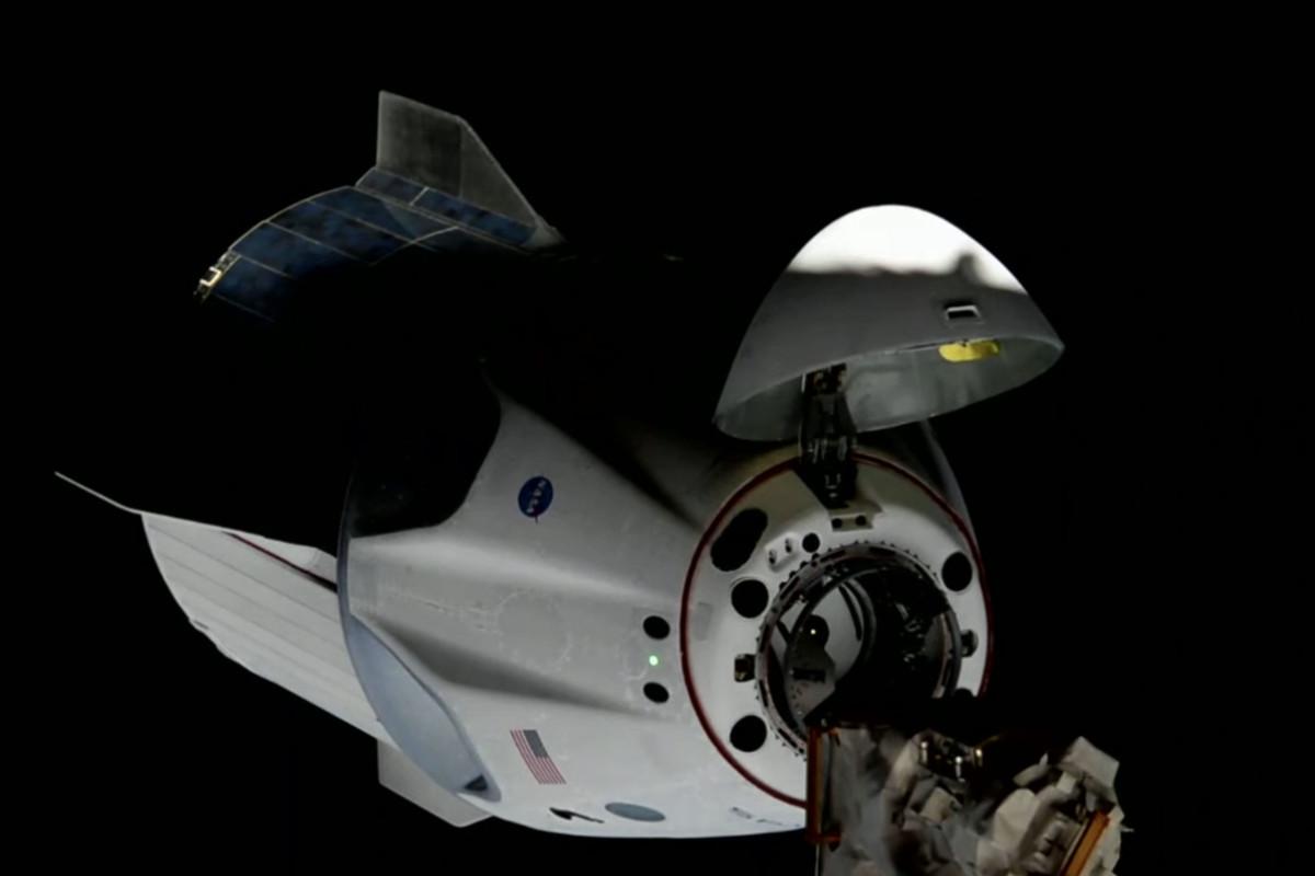 Nave espacial Crew Dragon