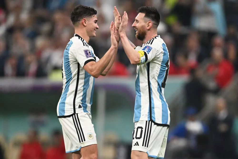 Messi y Álvarez by Télam