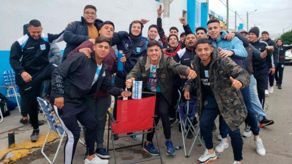 colas para entradas en Racing by El Doce