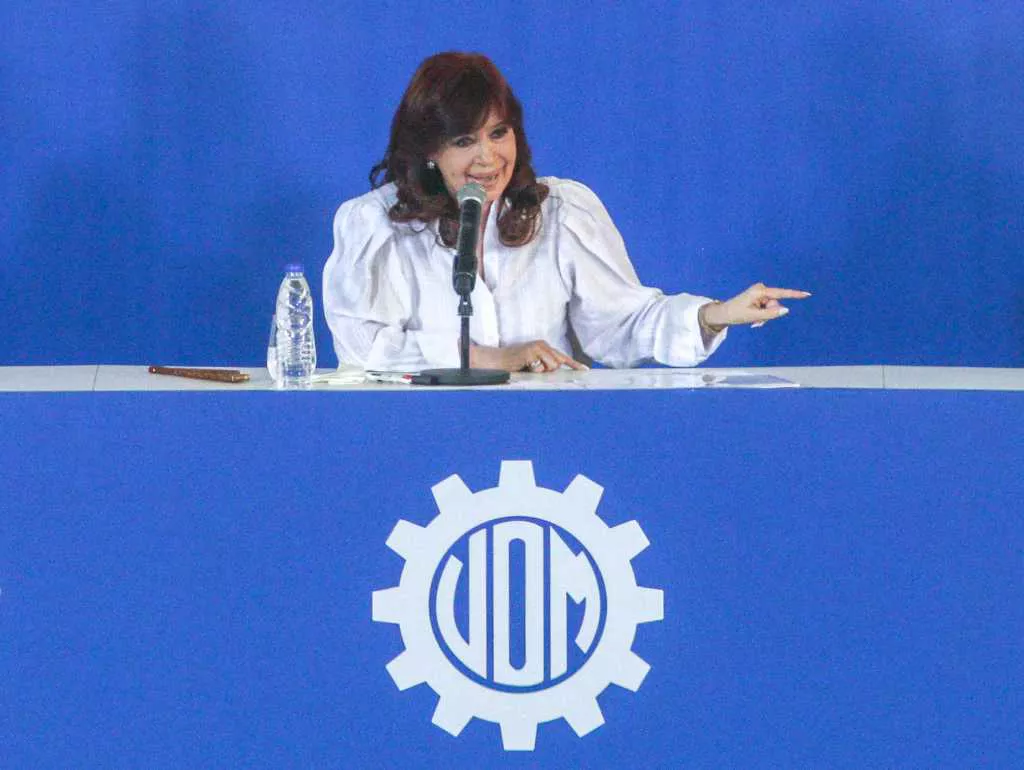 Cristina en la UOM 2 by NA
