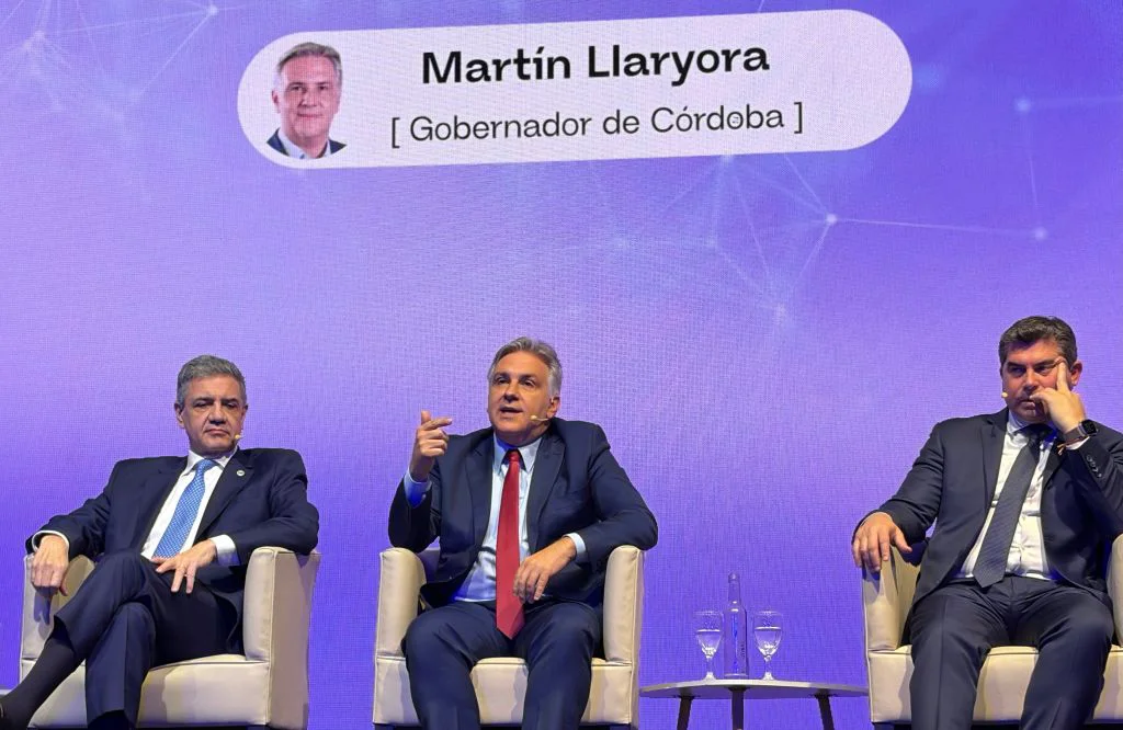 Llaryora en el MALBA prensa.cba