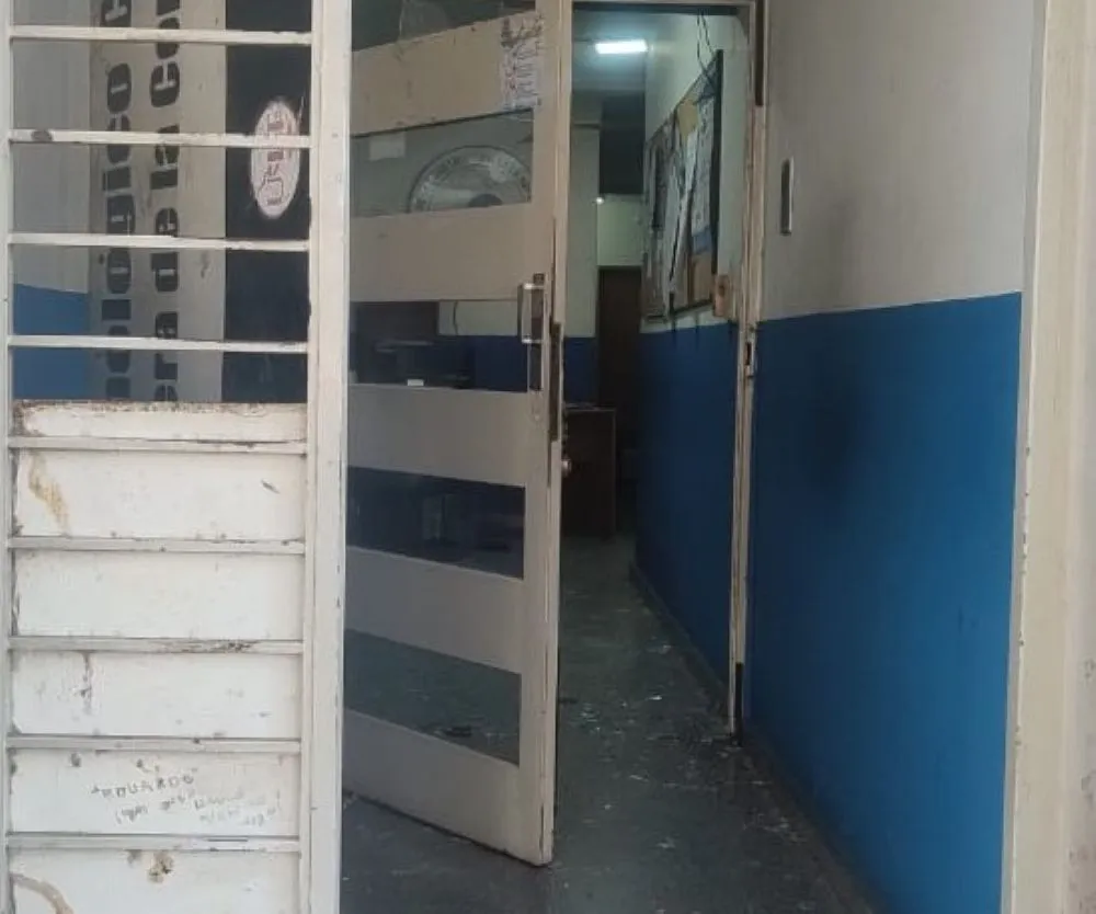 Destrozos en UOCRA Policia de Cba