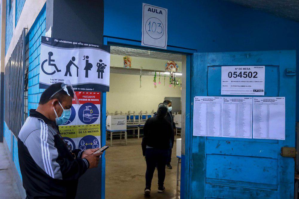 elección en Perú by Télam