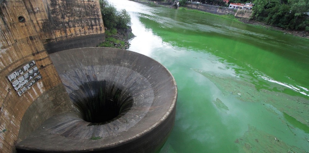 lago san roque contaminación