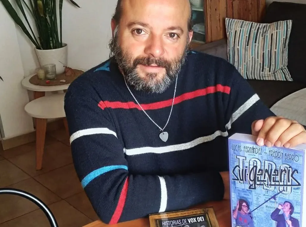 Lucas Fernández y su libro sobre Sui Generis