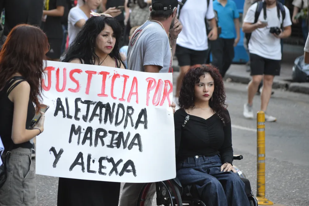 alexa oscar gonzález crimen vial by Lucía Ceresole