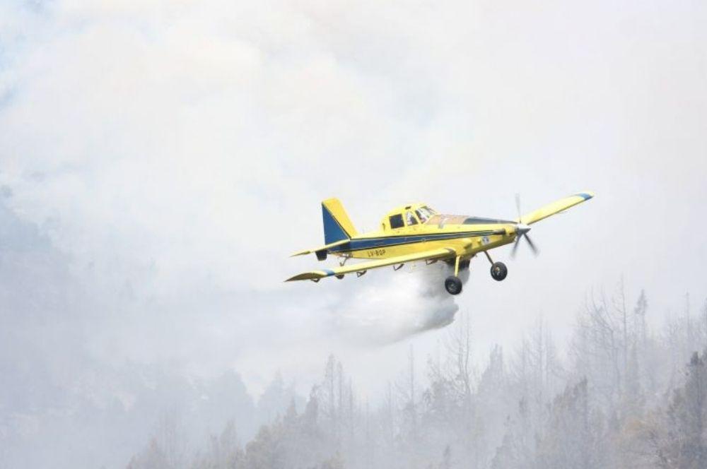 Avion hidrante en El Bolson @teclapatagonia