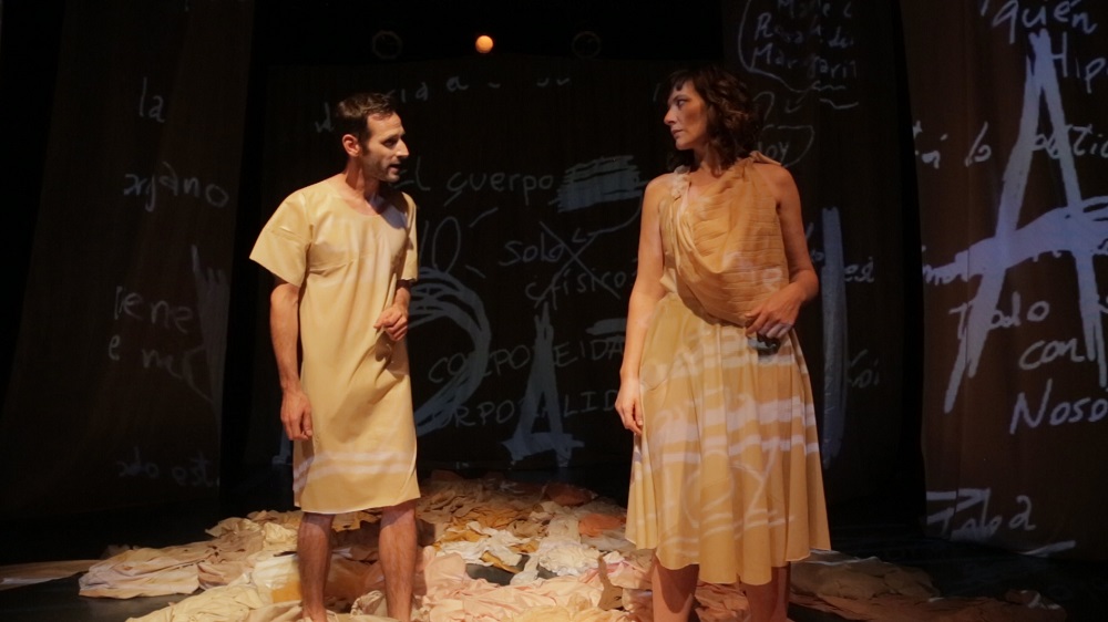 Hipatia, soy yo (Gentileza Tacurú Teatro - Glenda Mackinson)4